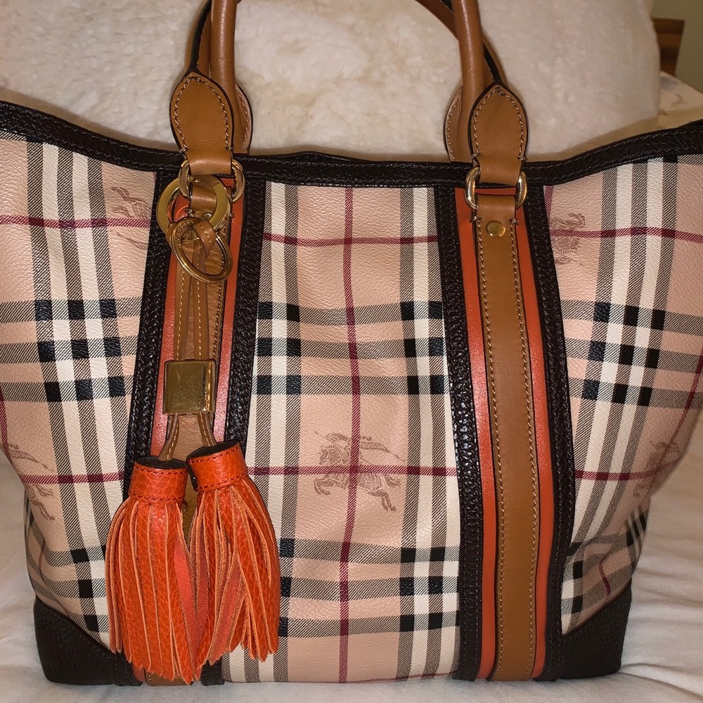 Burberry handbag - Picture 3 of 16